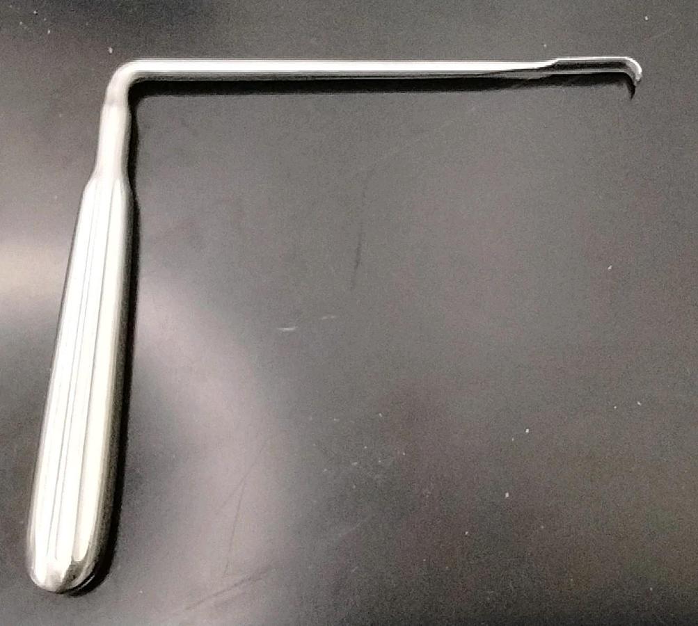 Used Von Mueller Scoville Neuro Retractor 10.8cm Length NL5810