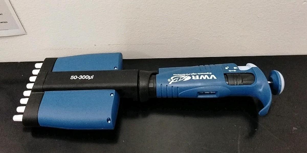 Used VWR  Ergonomic High Performance  8-channel  Pipette Pipettor 30-300ul