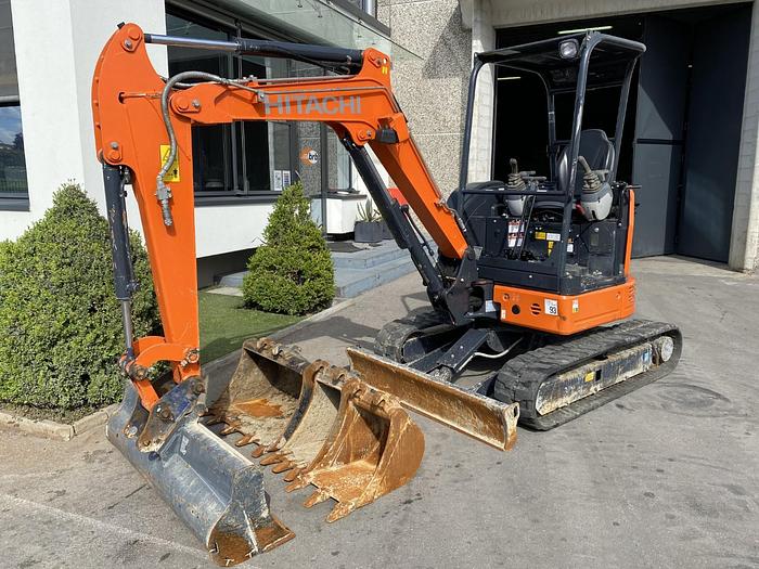 Usato 2016 HITACHI ZX26U-5A