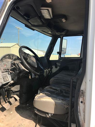 Used 2005 International 4300 Winch Truck