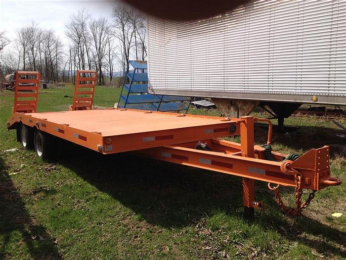 Used 1988 International 16' ft Flat Trailer & 4' ft Dove