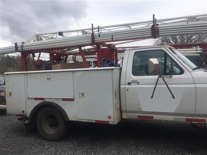 Used 1996 Ford Pump Hoist Rig