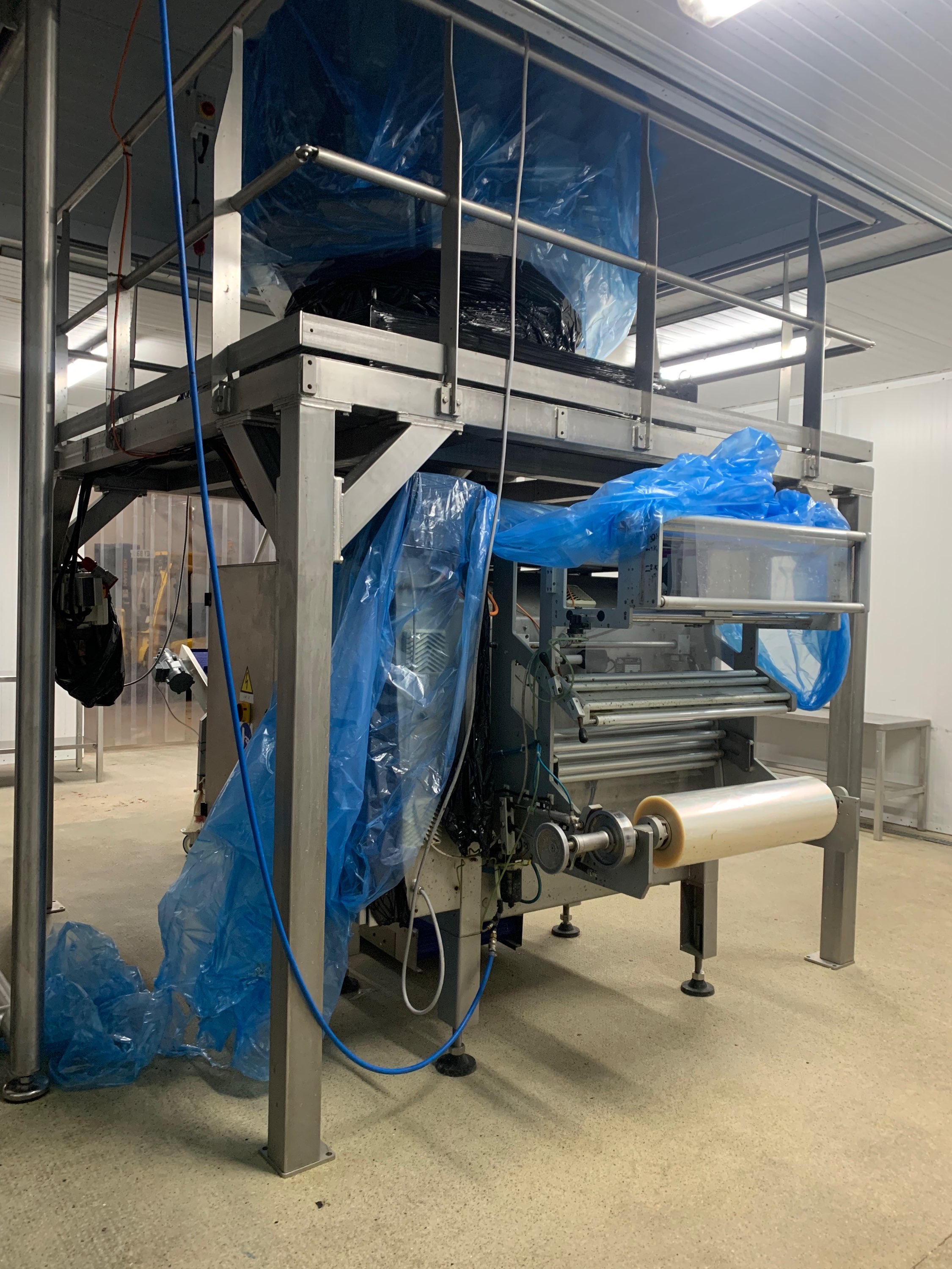 Used Complete Line: Ilapak bagger, Ishida weigher