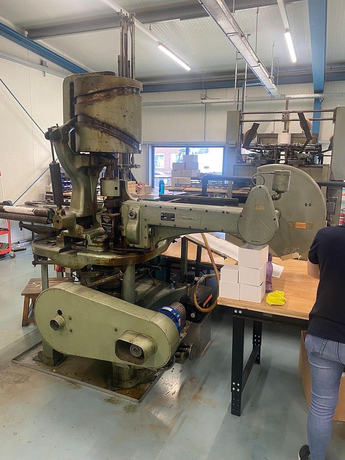 Used 1965 FMC Rigid box line