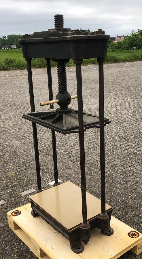 Used Francis Donnison