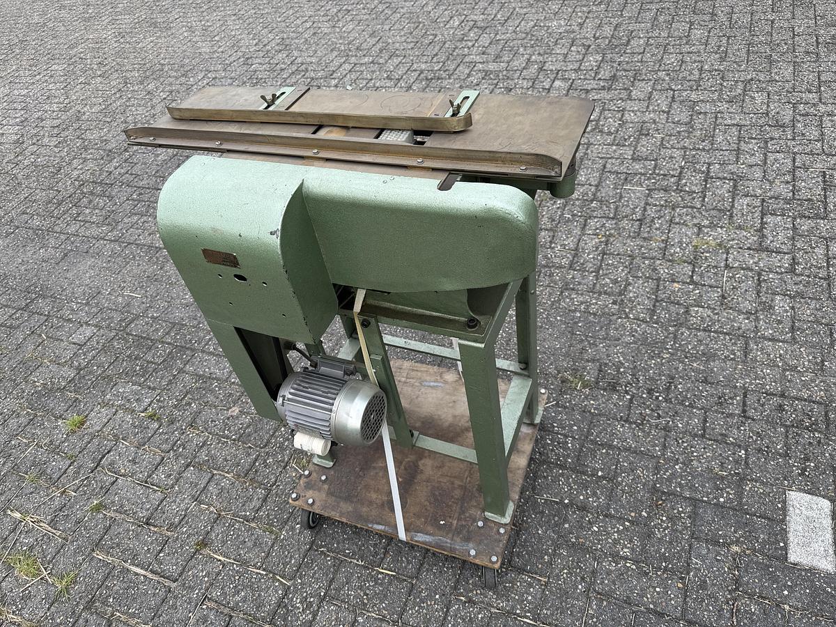 Used 1965 Unknown Spine gluer