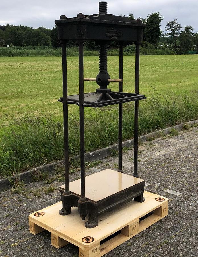 Used Francis Donnison