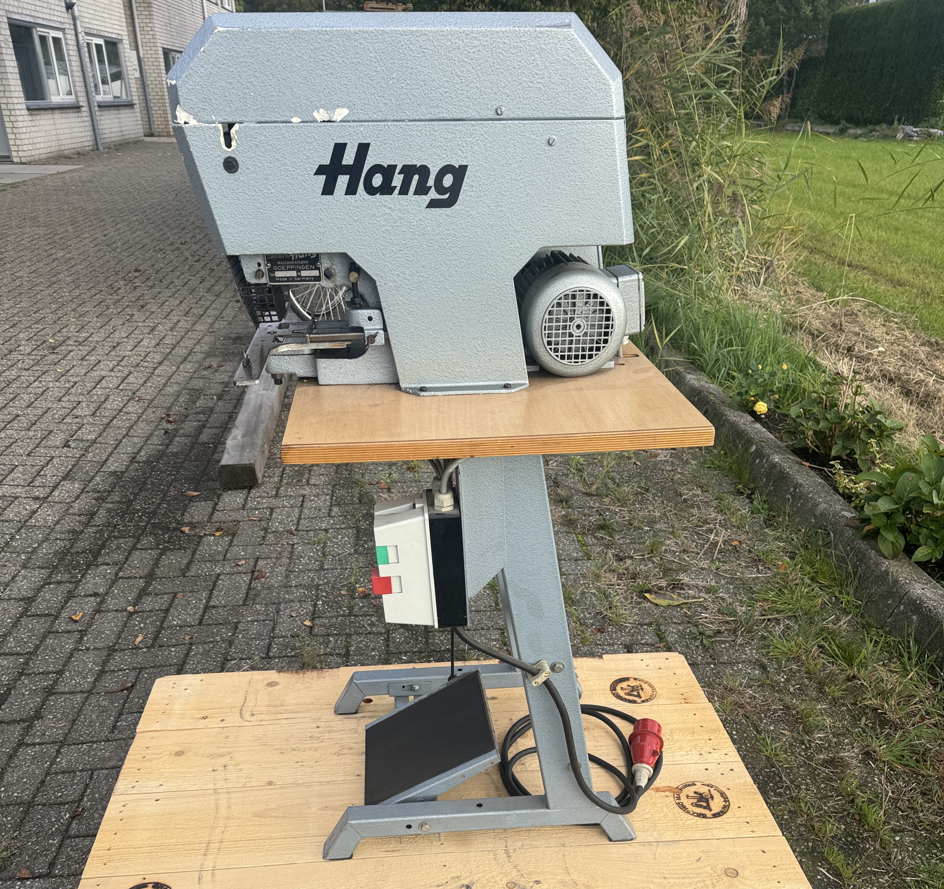 Used 1995 Hang 103K