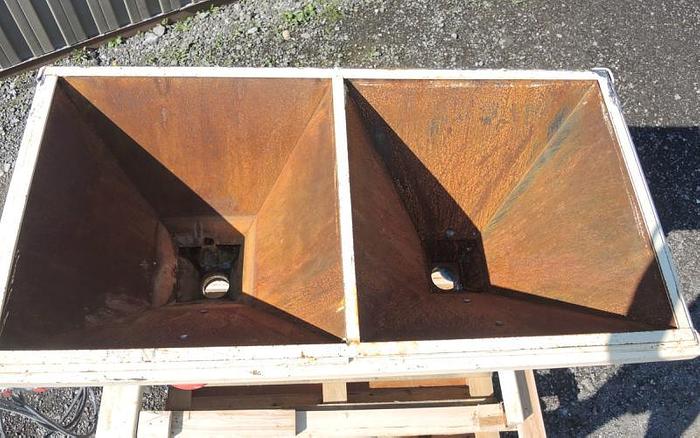 Used USED VIBRATORY FEEDER, CARBON STEEL