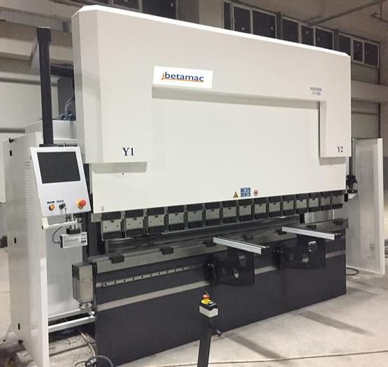 PIEGATRICE CNC SINCRO SERIE MAXIMA 2600X100 3 AX CE NUOVA