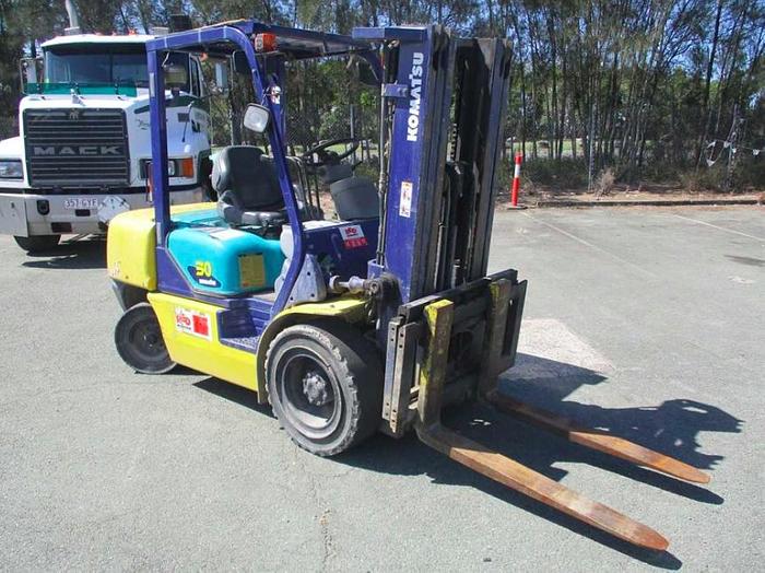 Used 2006 Komatsu FD 30T-14