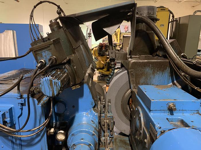 Used CINCINNATI MODEL 220-8 CENTERLESS GRINDER