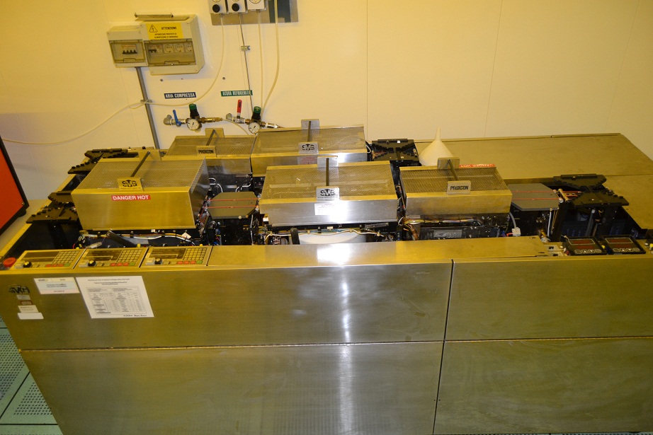 Used SVG 8600 Coat/Develop resist track 6 inch  (SVG 5)