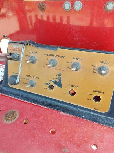 Used Elliott G85R Sign Crane on a 2007 International 4300 Flat Bed Truck - M28079