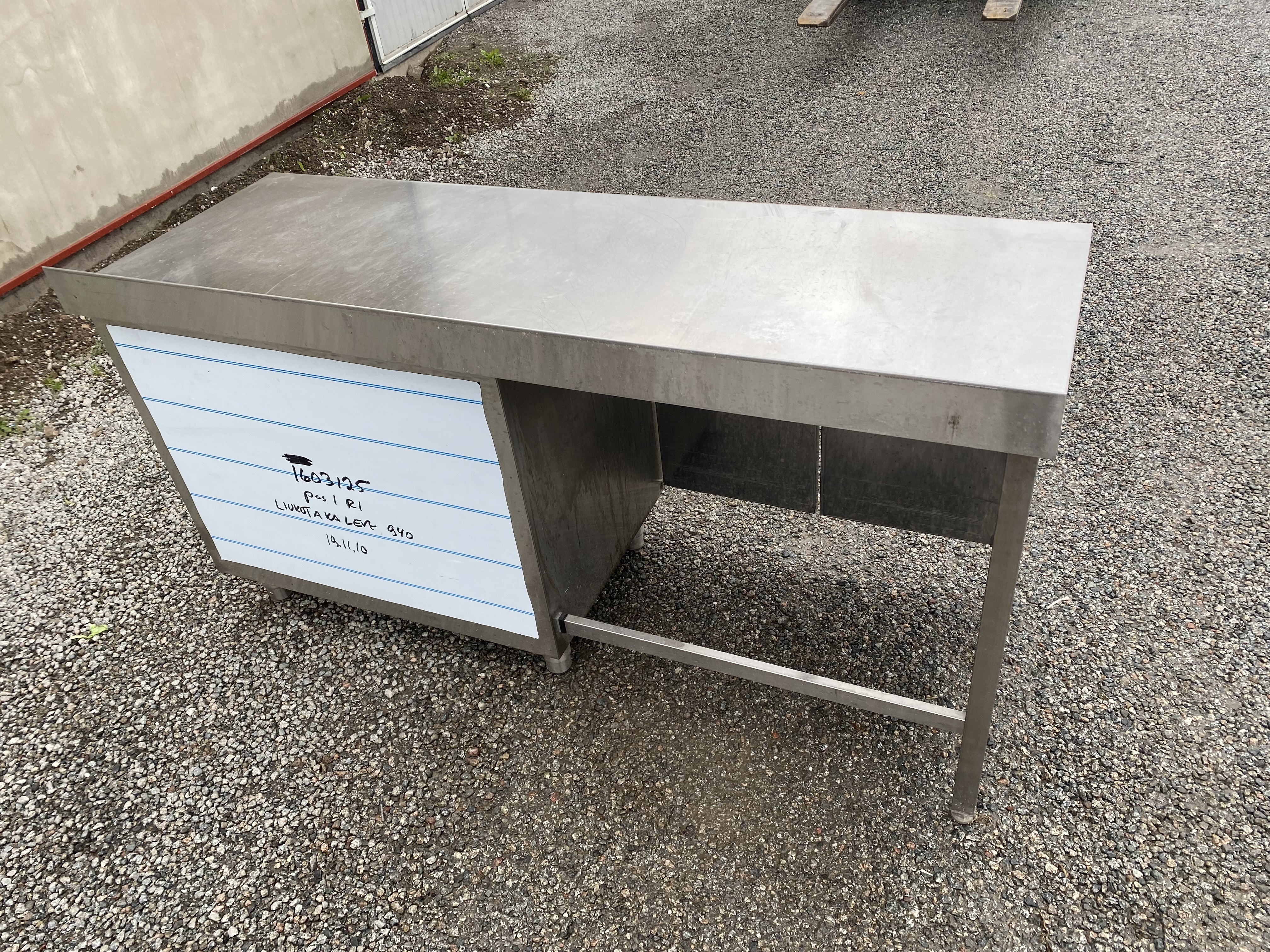 Begagnad Arbetsbänk med hyllor 180x65