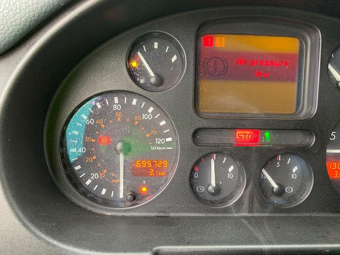 Gebruikt 2005 DAF 85 CF 340 tampoline 4x2 FULL STEEL MANUAL