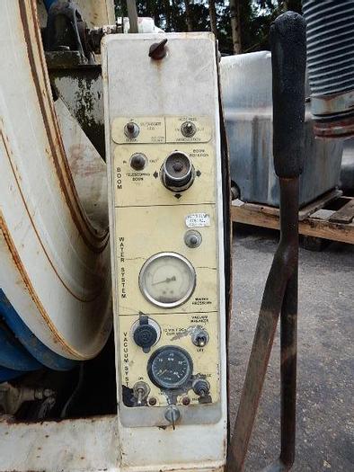 Used 2006 Vac-Con Combo Unit