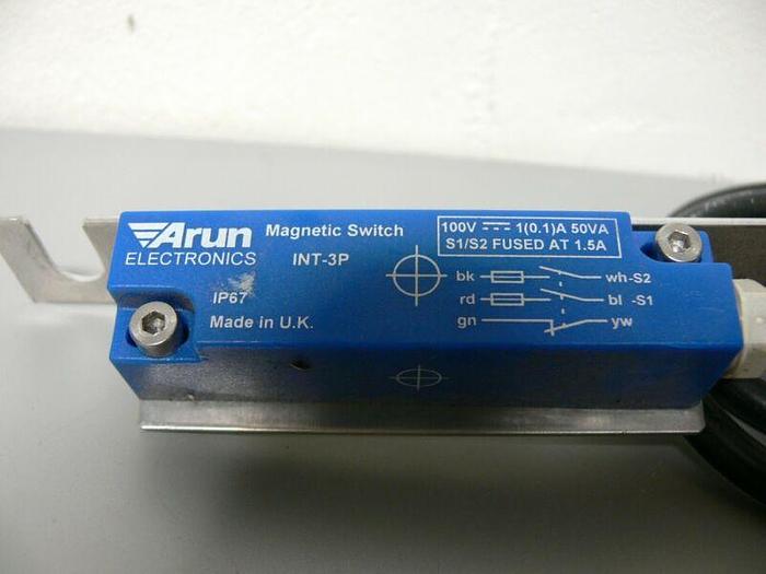 Used Arun Electronics INT-3P Magnetic Safety switch