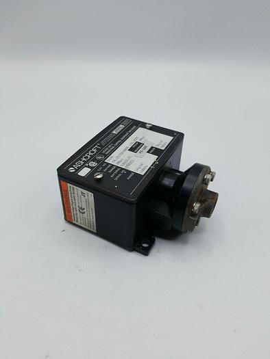 Used Ashcroft Pressure Switch B424B