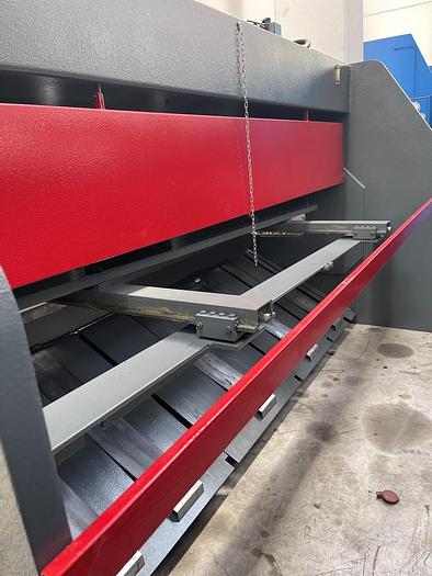 Usato CESOIA GADE IDRAULICA 3000 X 6