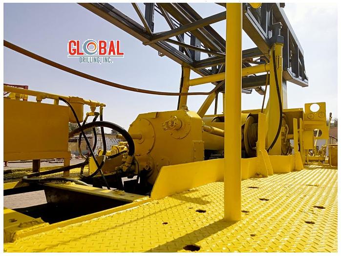 Used Item 0760 : 1976 Speedstar / Ford Water Well Drill Truck