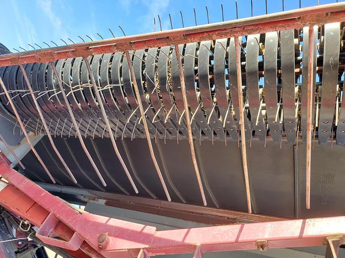 Used Oxbo 1416 Hay Merger