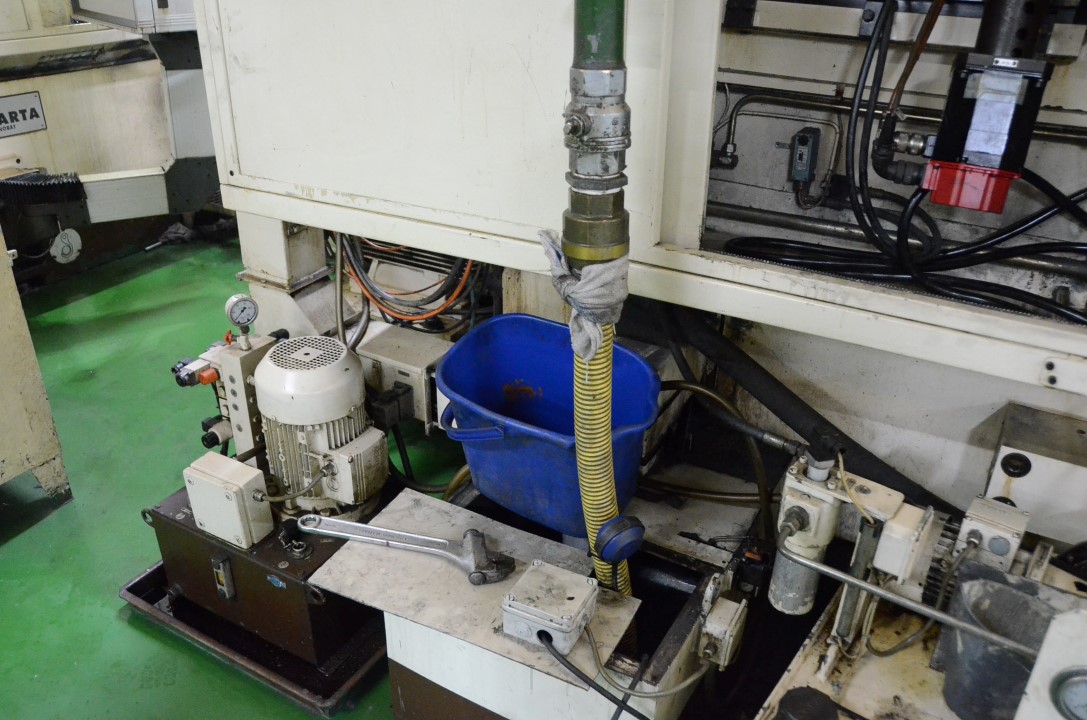 Usado 2000 ESTARTA 327 CNC Rectificadoras sin centros #4434