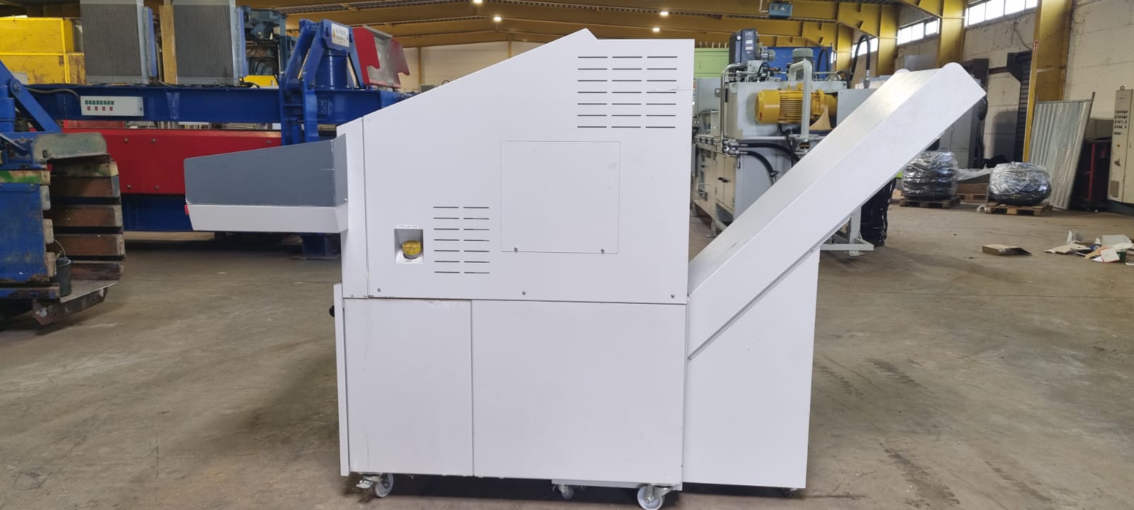 Gebraucht 2014 HSM Powerline FA 500.3 mit Auslaufförderband