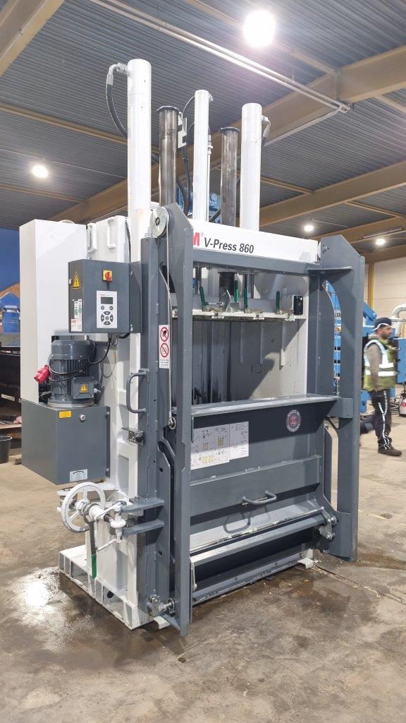 Gebraucht HSM Vertikal-Ballenpresse, Typ V-Press 860 plus
