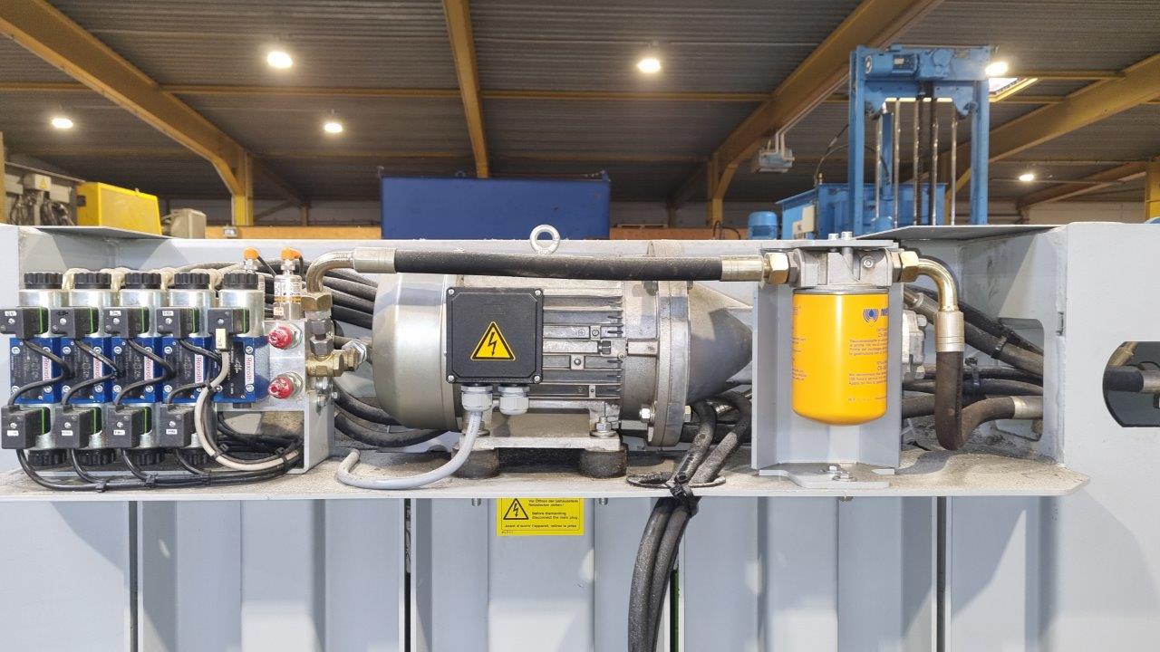 Gebraucht Vertikalballenpresse Dixi 60 SH