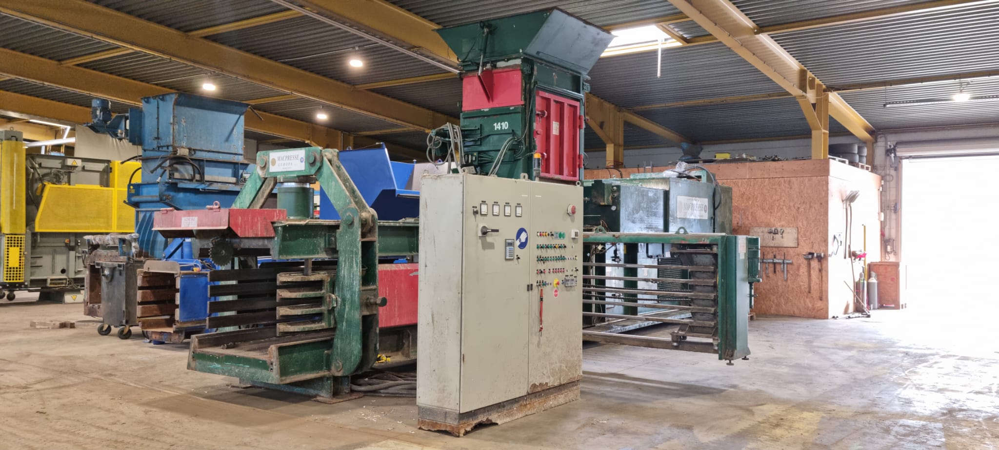 Gebraucht Gerade eingetroffen MacPresse 170 t