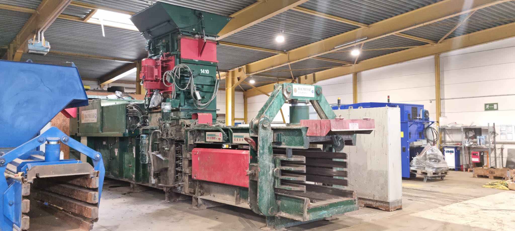 Gebraucht Gerade eingetroffen MacPresse 170 t