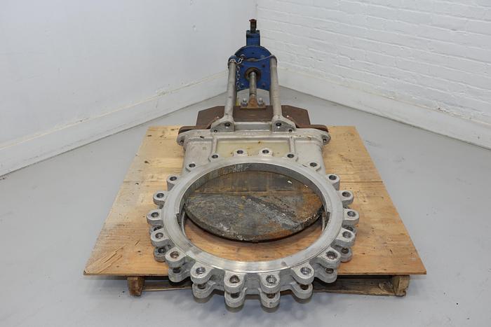 Used True Line 24" Hand Operated Knife Gate Valve #43820