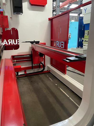 PIEGATRICE SERVO ELETTRICA A CNC 100T3200