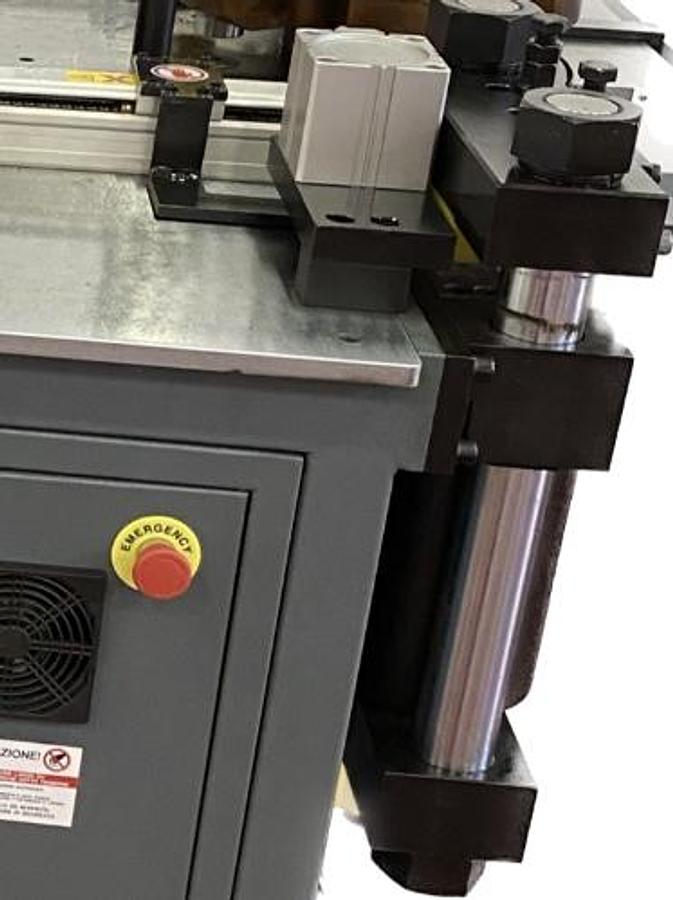 MACCHINA PER BARRE RAME IB NM 200 M CONTROLLO MANUALE SEZIONE BARRE 200X20 MM