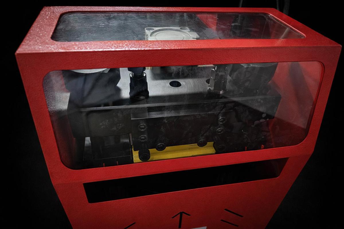 MACCHINA PER BARRE RAME IB NM 200 M CONTROLLO MANUALE SEZIONE BARRE 200X20 MM