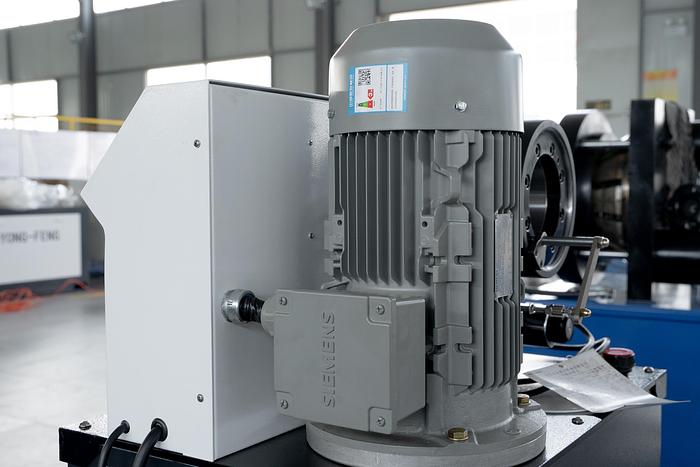 CRIMPATRICE OLEODINAMICA PER TUBI MODELLO IB 120D NUOVA CE IBETAMAC