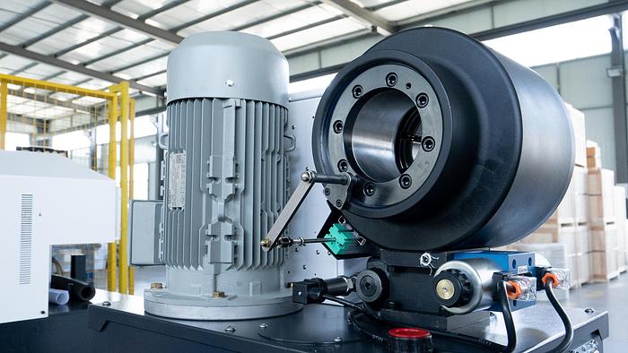 CRIMPATRICE OLEODINAMICA PER TUBI MODELLO IB 120D NUOVA CE IBETAMAC