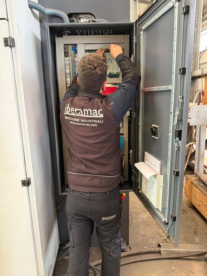 Usato ASSISTENZA TECNICA E RIPARAZIONI PRESSE PIEGATRICI CNC E BARRA TORSIONE