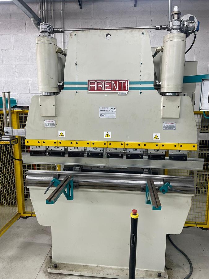 Used RIPARAZIONE PIEGATRICE ARIENTI 