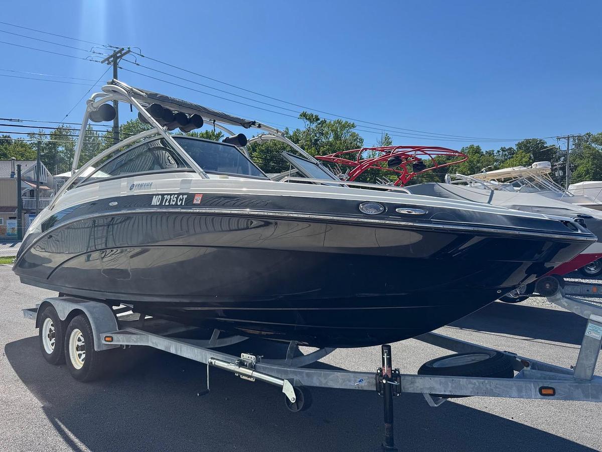 Used 2011 Yamaha AR240