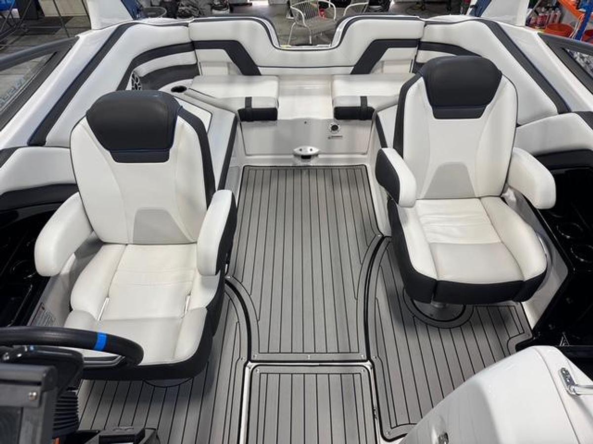 Used 2020 Yamaha 242SE