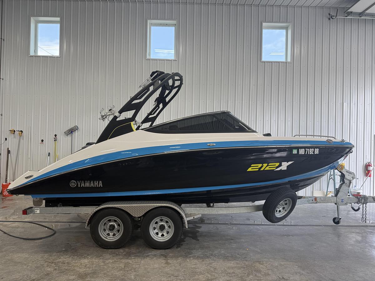 Used 2022 Yamaha 212XD