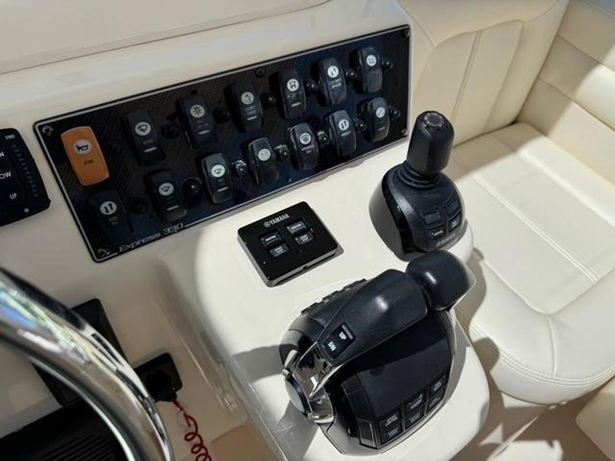 Used 2015 Grady White 330 Express
