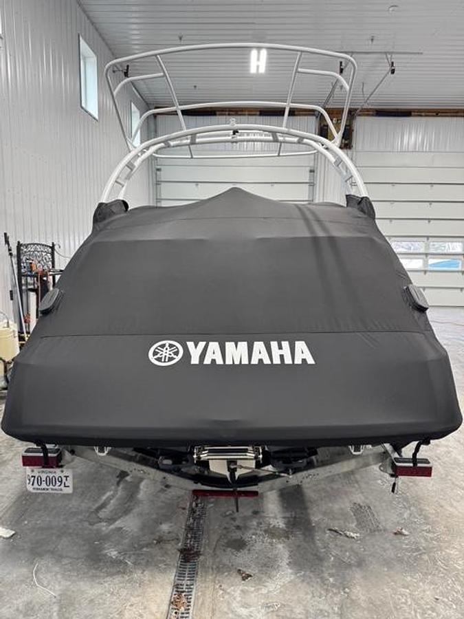 Used 2025 Yamaha 252SE