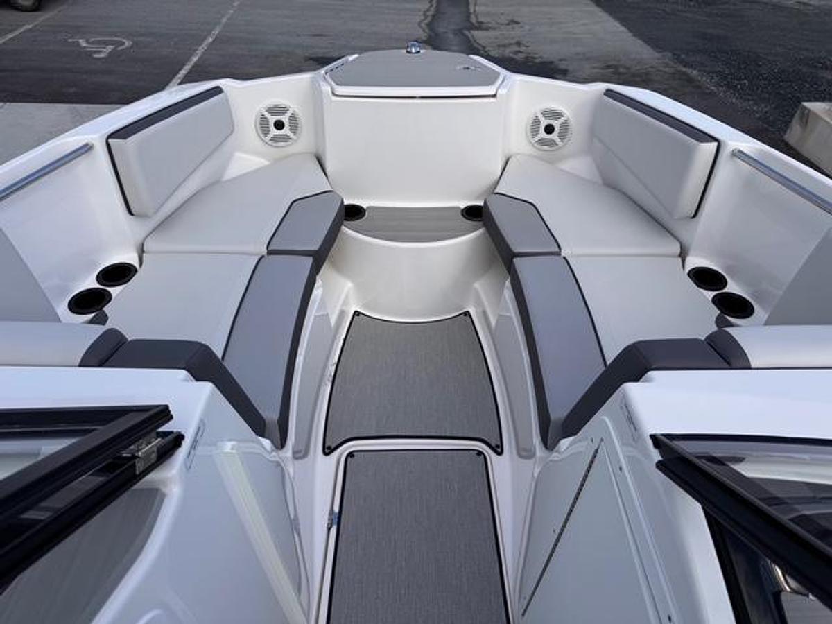 Used 2023 Yamaha AR220