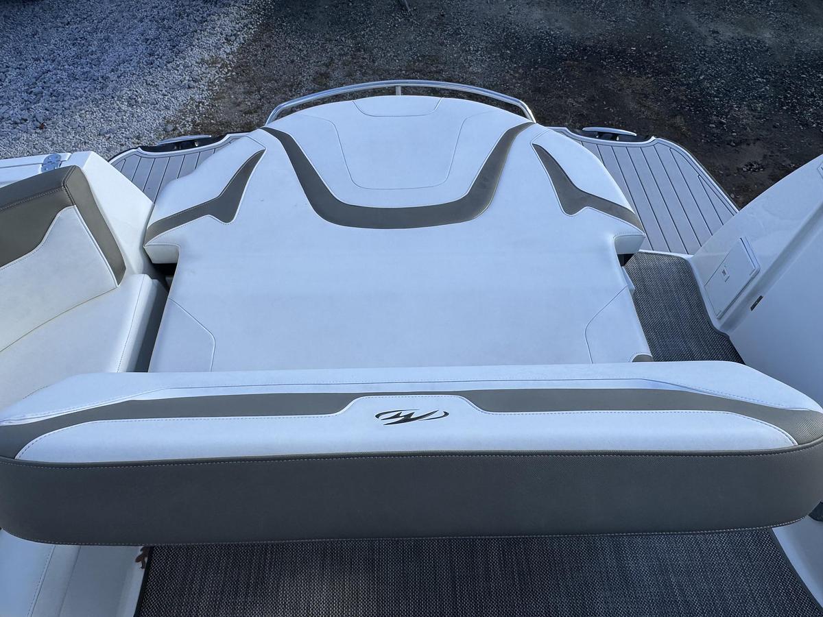Used 2019 Monterey 355 Sport Yacht