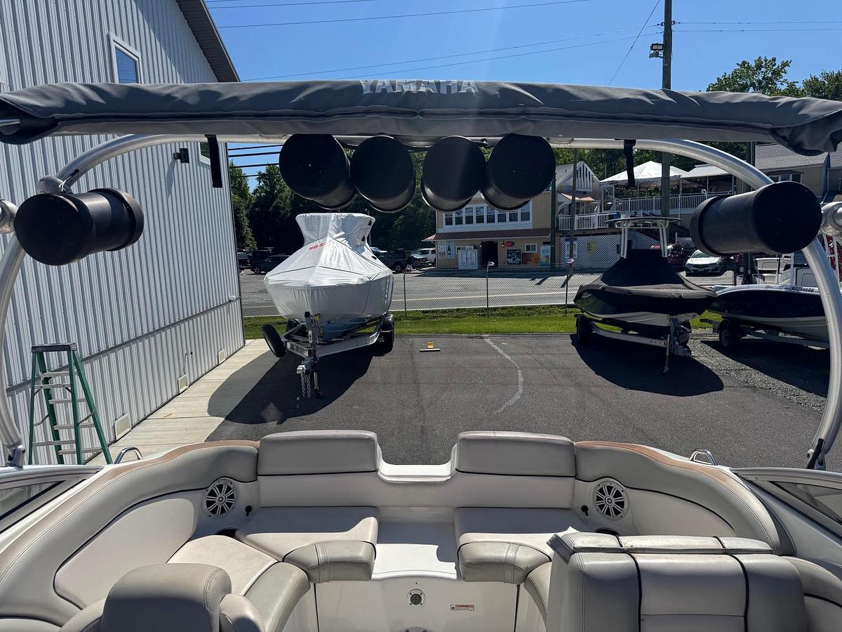 Used 2011 Yamaha AR240