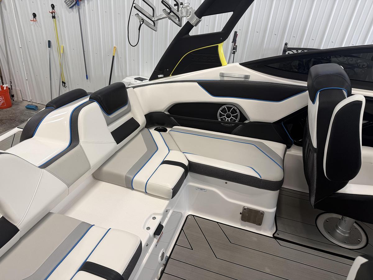 Used 2022 Yamaha 212XD
