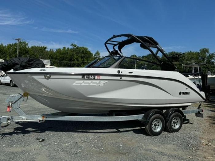 Used 2023 Yamaha Marine 222XE